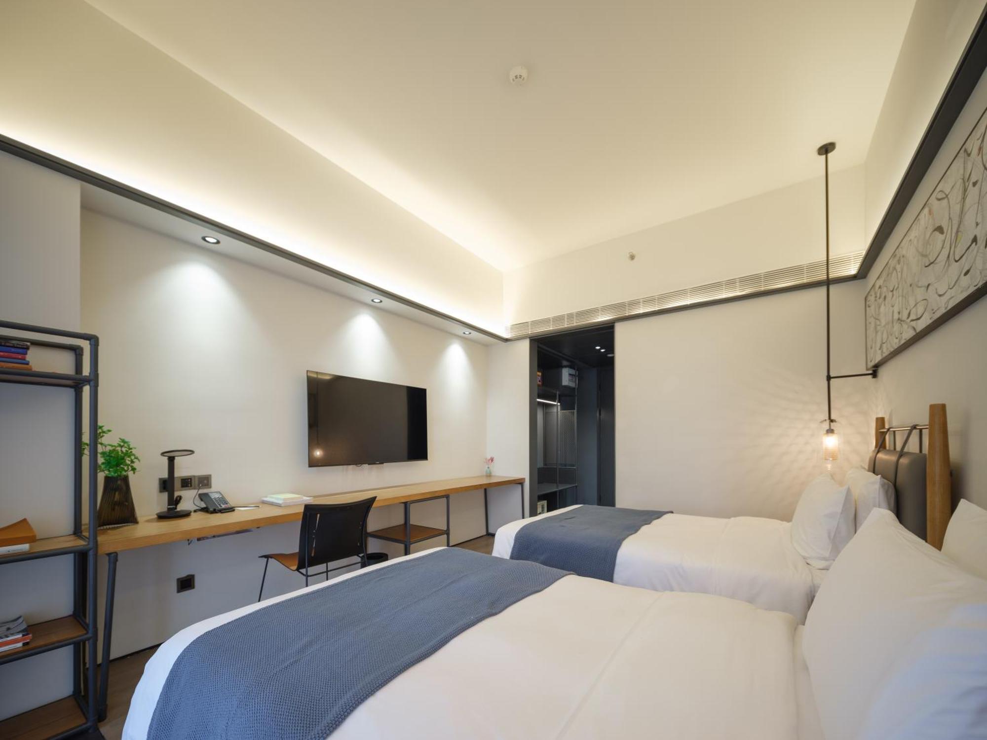 Hotel T 5*